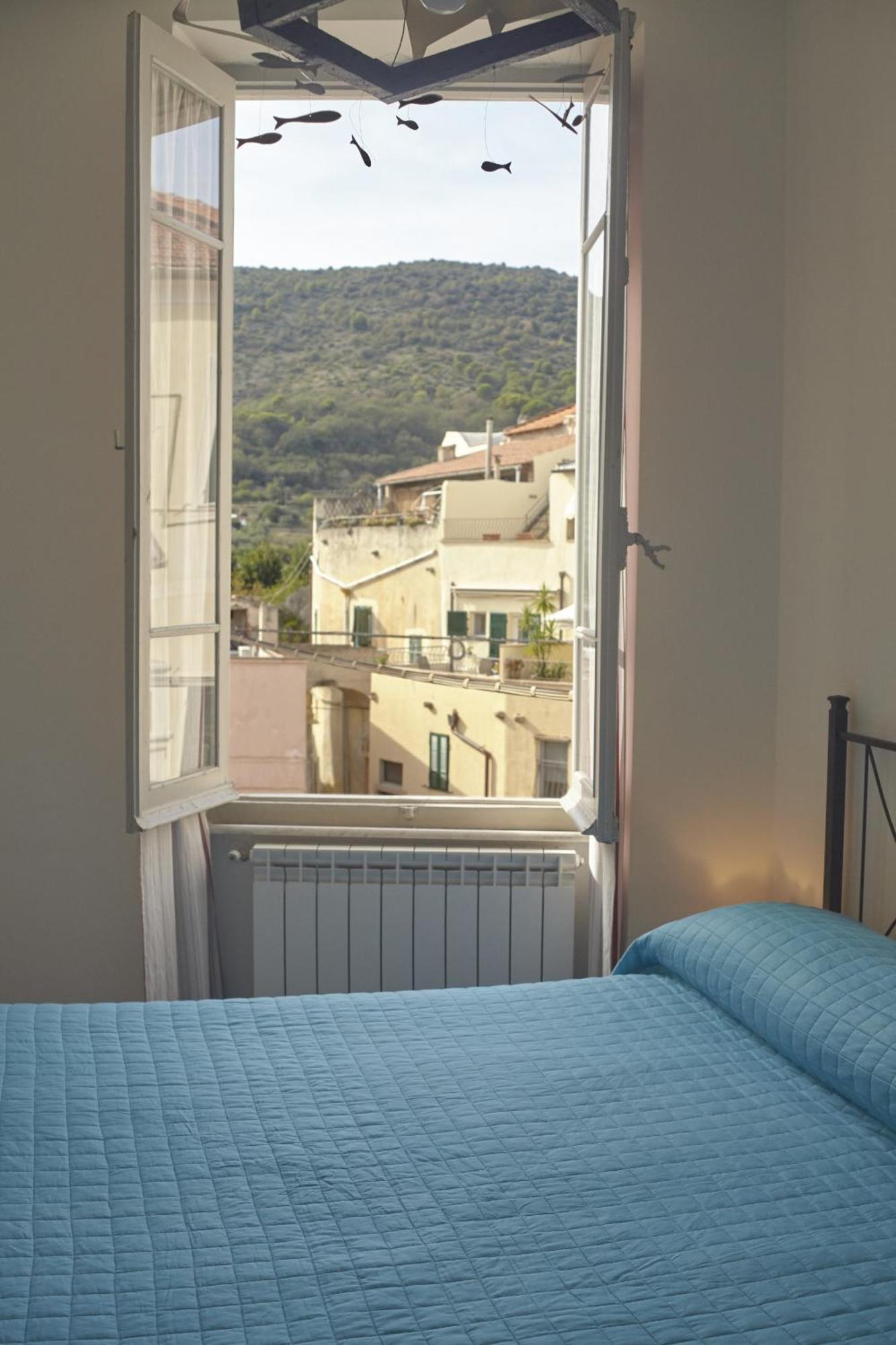 B&B Giardinidivale A 2 Chilometri Da Finale Ligure 博尔焦韦雷齐 客房 照片